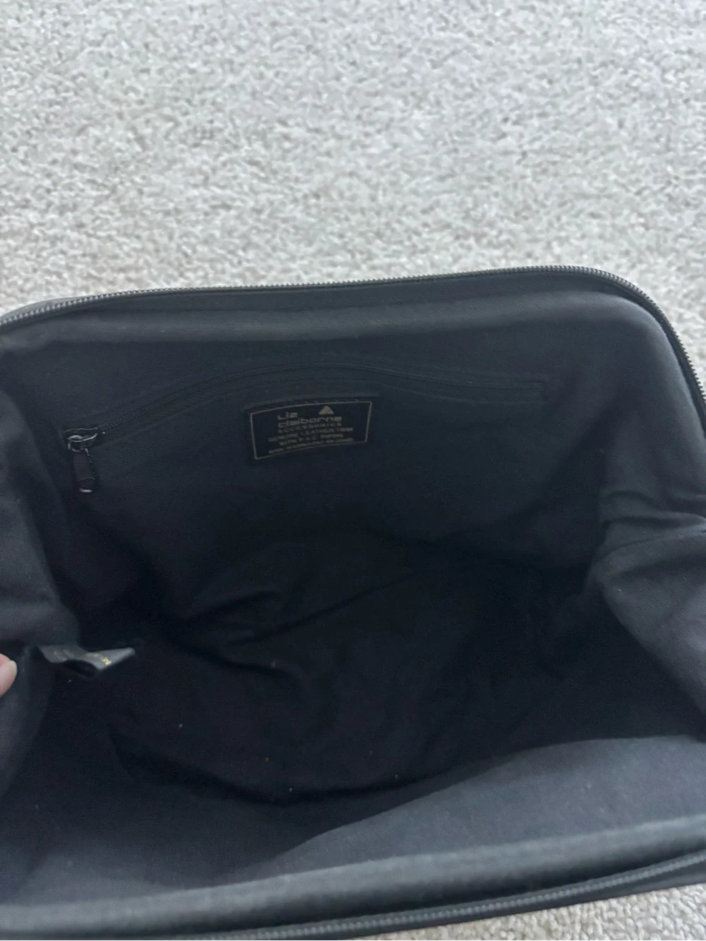 Liz Claiborne liz claiborne